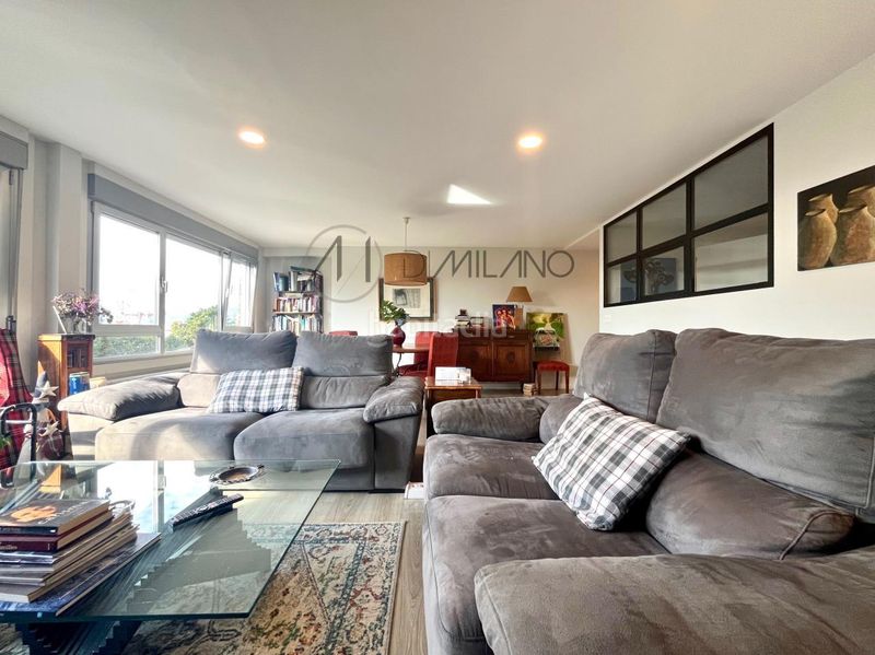 Foto c1f2e2ec-f16e-4b79-b5fe-32346b130dc5. Flat with heating parking in Centro - Areal Vigo