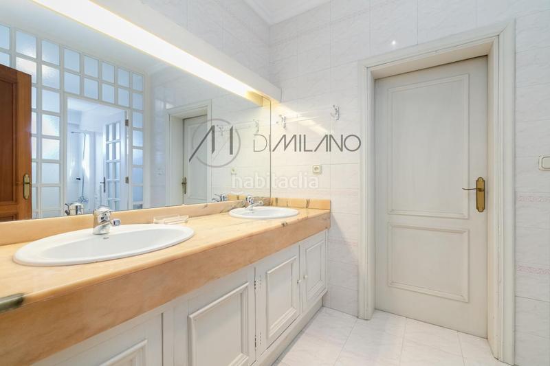 Foto 742cddf0-c739-48f2-ab2c-573c53988d69. Chalet en Navia Vigo