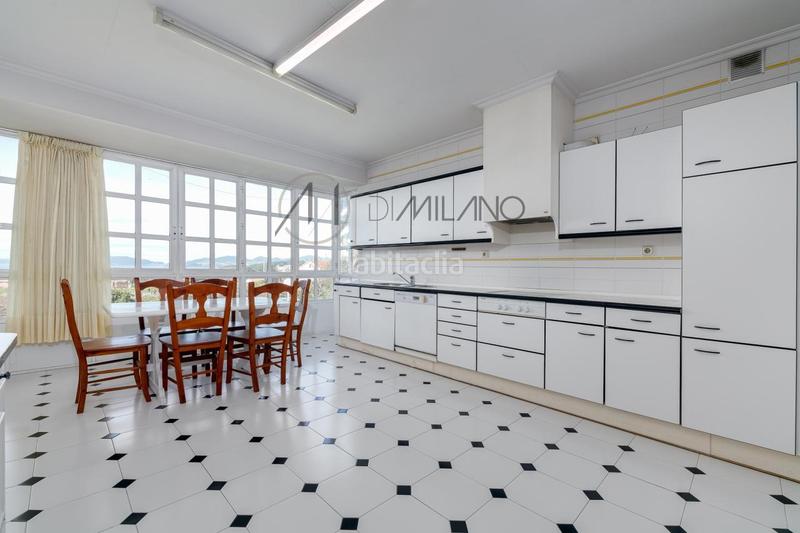 Foto bee86e2f-b34a-4334-8024-ce395246f665. Chalet en Navia Vigo