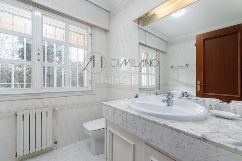 Foto f926a23f-0cee-4f68-af8a-764ea395f502. Chalet en Navia Vigo