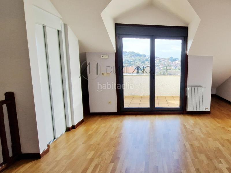 Foto 4893240b-28e3-40c3-9556-79f7f5ce31d1. Semi detached house with heating parking in Sardoma - Castrelos Vigo