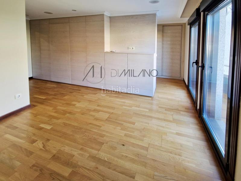 Foto 6af187cb-eac9-4876-a543-a0edb29c3680. Semi detached house with heating parking in Sardoma - Castrelos Vigo