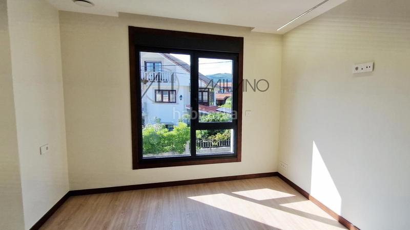 Foto a8595327-fe61-42ec-b16a-1564938f492a. Chalet con riscaldamento parcheggio in Baiona