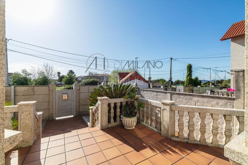 Foto 13a0918b-cf40-4a4d-afdc-31590367575c. Chalet en Alcabre Vigo