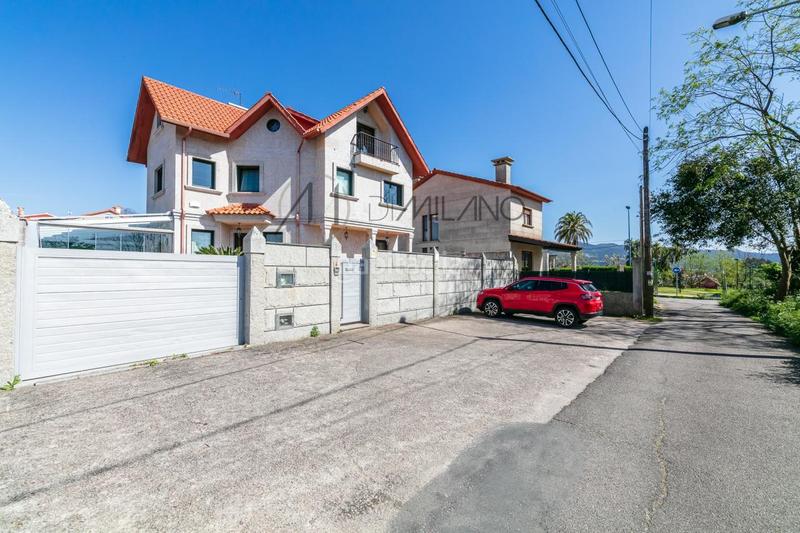 Foto 71181d79-8c3e-4759-9dbe-7b83cb0fbcd9. Chalet en Alcabre Vigo