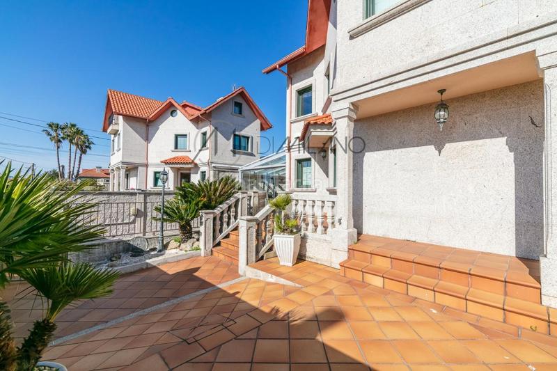 Foto 7d7778d7-95f6-40e4-91fe-44414d29a110. Chalet en Alcabre Vigo