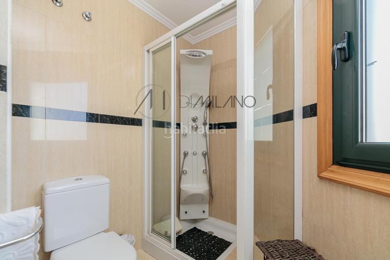 Foto 8f529484-a72a-41e1-bb46-4dd9d666c278. Chalet en Alcabre Vigo
