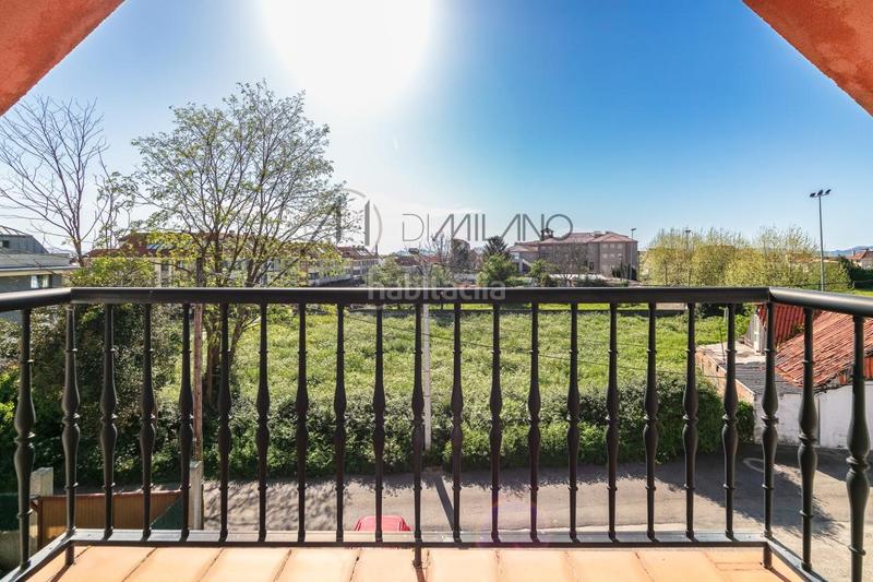 Foto ef6cd6dc-24fb-4b99-8216-502e76e76fb8. Chalet en Alcabre Vigo