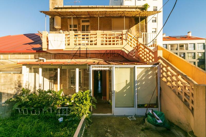 Foto 307022fa-3a3f-4ca5-a2a3-d9fb51bb831b. House with parking in Bouzas Vigo
