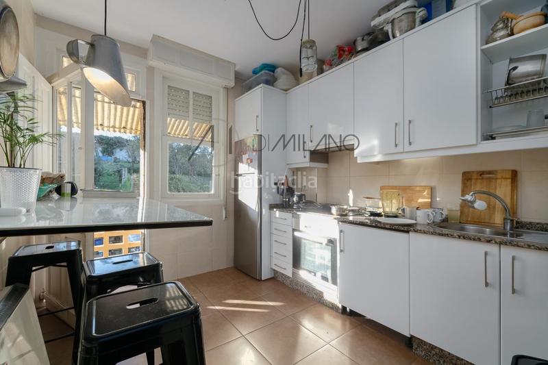 Foto f101c7e6-a525-43fb-bacb-49da93844c77. Maison avec parking dans Bouzas Vigo