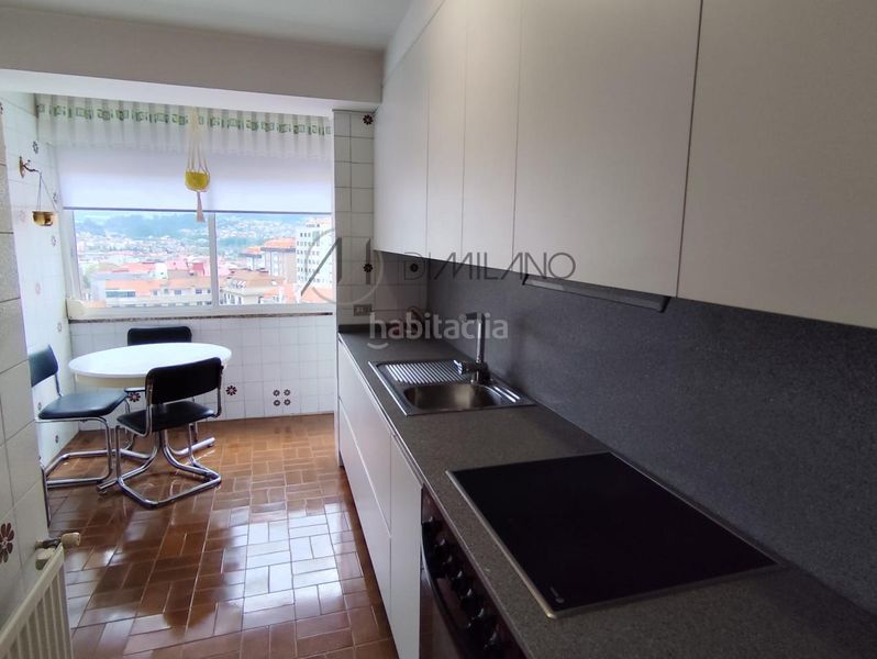 Foto 9a7a8d43-27b4-46bc-8ae3-fcef5e7016c6. Rent flat with heating parking in As Travesas - Balaidos Vigo