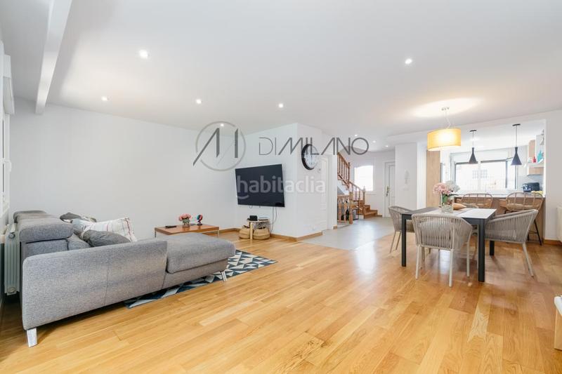 Foto 1edc42d3-fac1-47fd-b709-c680c943c3e9. Casa a schiera con riscaldamento parcheggio in Baiona