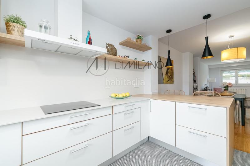 Foto bc912bd3-ae4f-4d03-a75c-8bec9cba8ef6. Casa a schiera con riscaldamento parcheggio in Baiona