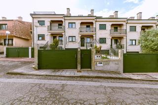 Casa adossada  Urbanización puente romano