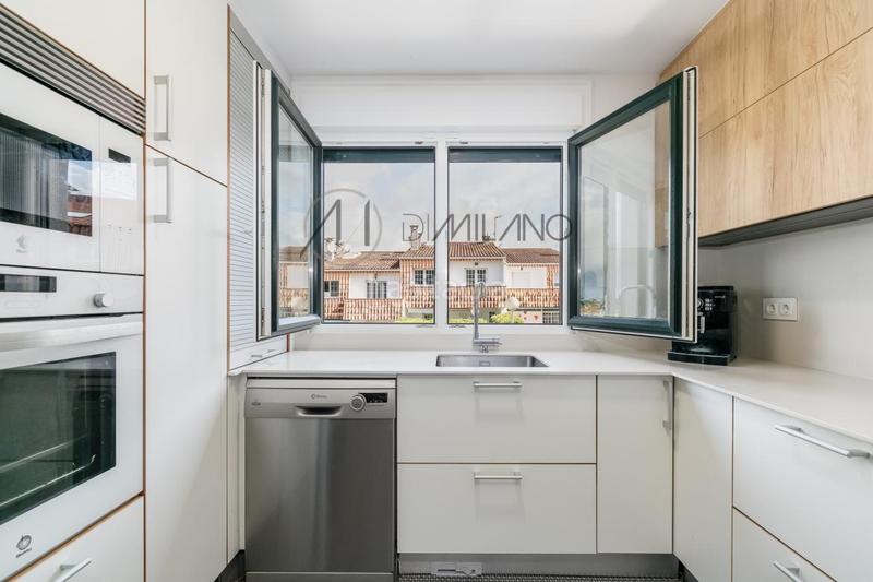 Foto 2a463498-6428-4c1c-bf0a-066ea68cbe8f. Maison jumelée avec chauffage parking dans Baiona