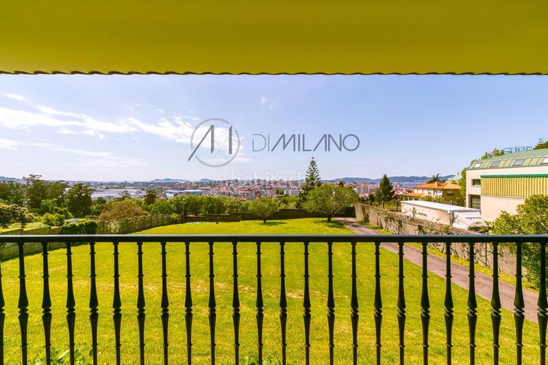 Foto f35b739d-5140-4fd0-9def-1864d8d61b0b. Chalet with heating parking in Sardoma - Castrelos Vigo