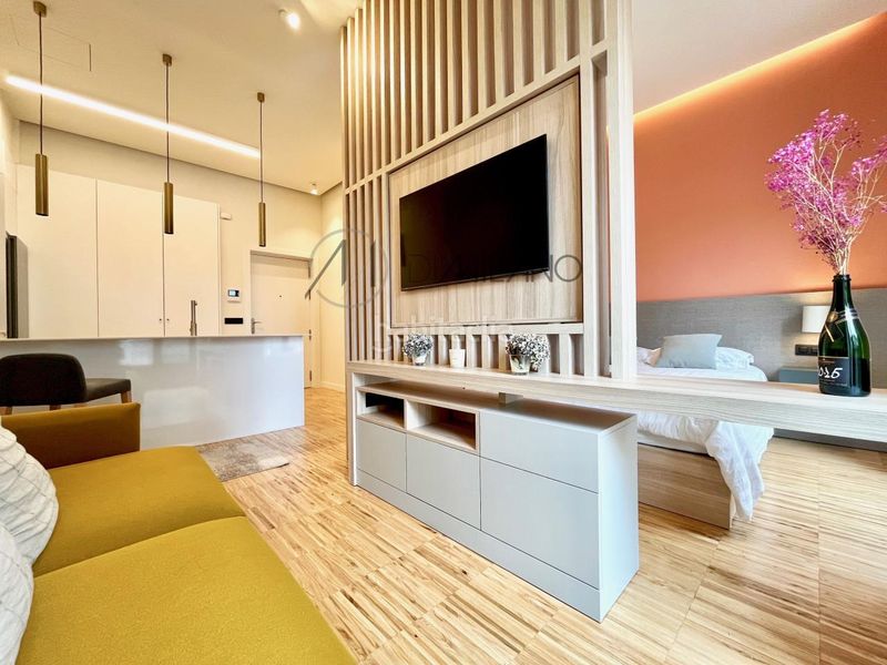 Foto 93647e04-b43e-4a3d-93f0-e7f5c9e1e017. Rent studio with heating in Casco Vello Vigo