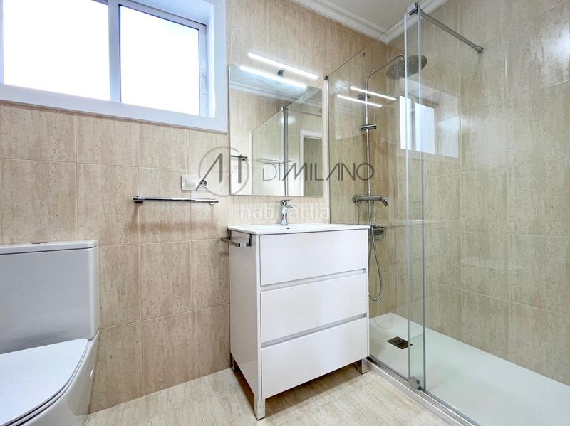 Foto 8d1da0f4-322b-4ab7-aed4-5d009252e972. Alquiler ático en Plaza España - Corte Inglés Vigo