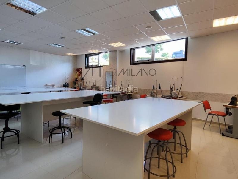 Foto 7a97574b-9793-437a-a7fe-e67f46dccf8d. Local comercial en Valadares - Beade Vigo