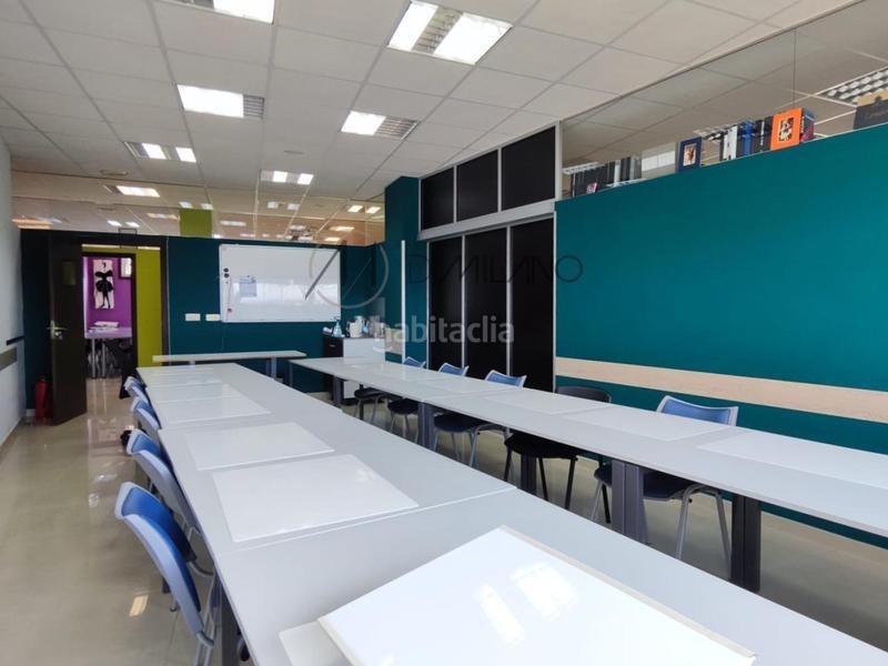 Foto d54a6249-4238-422d-a329-175b6dabae7d. Local comercial en Valadares - Beade Vigo