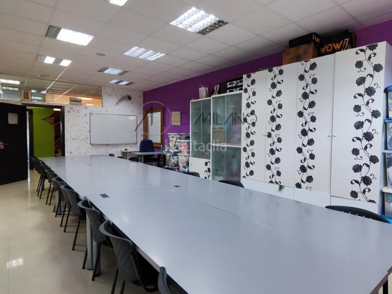 Foto 319bd399-8b47-4dec-b86a-ce1ece34272c. Locale commerciale in Valadares - Beade Vigo