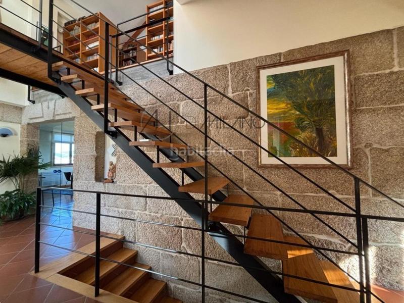 Foto 9ef42edd-9ace-433f-a66d-59c32d7bffbd. Casa amb calefacció aparcament a Redondela