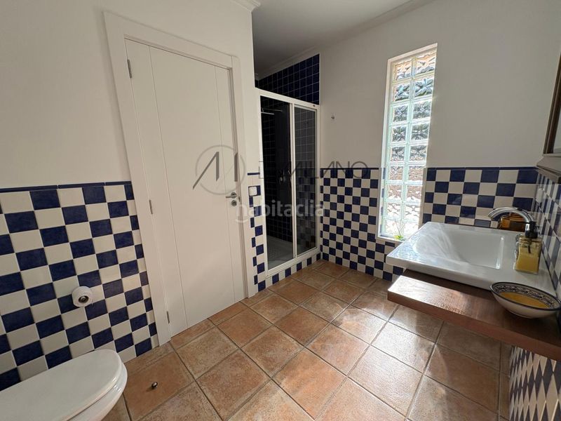 Foto 742302e1-5789-4ca7-b387-f3c6bf129f95. Casa con riscaldamento parcheggio piscina in Combarro Poio