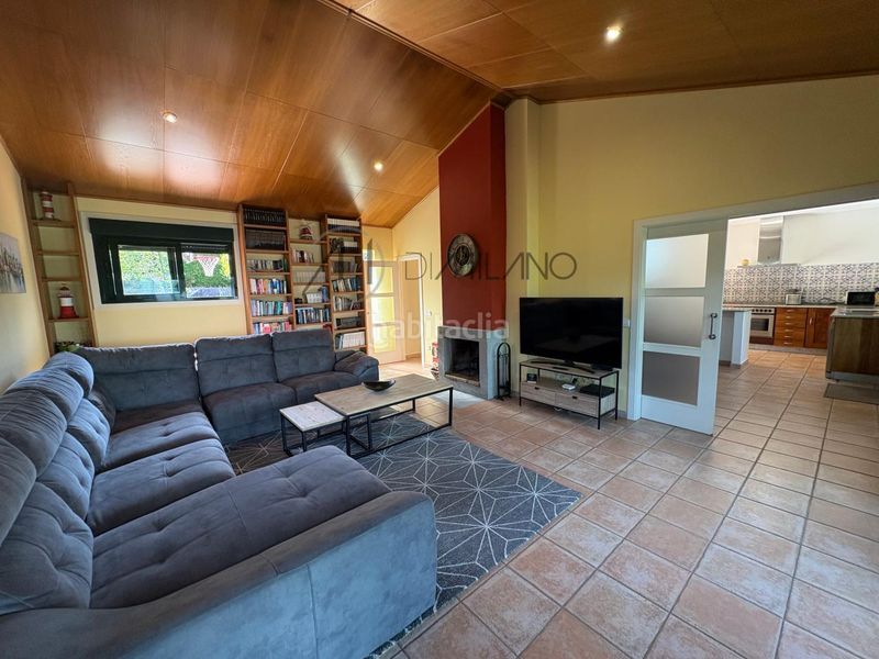 Foto d1c9f2b7-624b-4253-bf75-4a1589b5ef71. Casa con riscaldamento parcheggio piscina in Combarro Poio