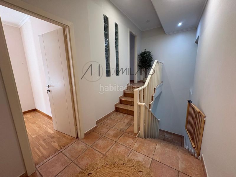 Foto d3e4d534-1ce5-4829-a57a-5df2506c7178. Casa con riscaldamento parcheggio piscina in Combarro Poio