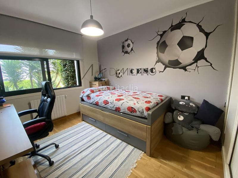 Foto 71074d35-003b-4256-b60f-389aab1704a9. House with heating parking pool in Poio