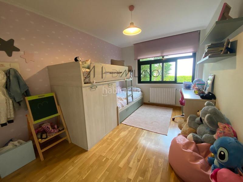 Foto a79c451a-4b8f-428a-91a5-e14ae6ed3c61. House with heating parking pool in Poio