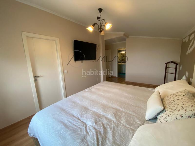 Foto a8f4bd38-5840-4153-a827-a7717832c8c1. House with heating parking pool in Poio