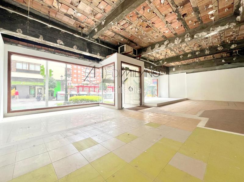 Foto 2b25eba3-a287-436c-a161-b6c9c40293f5. Alquiler local comercial en Camelias - Pi y Margall Vigo