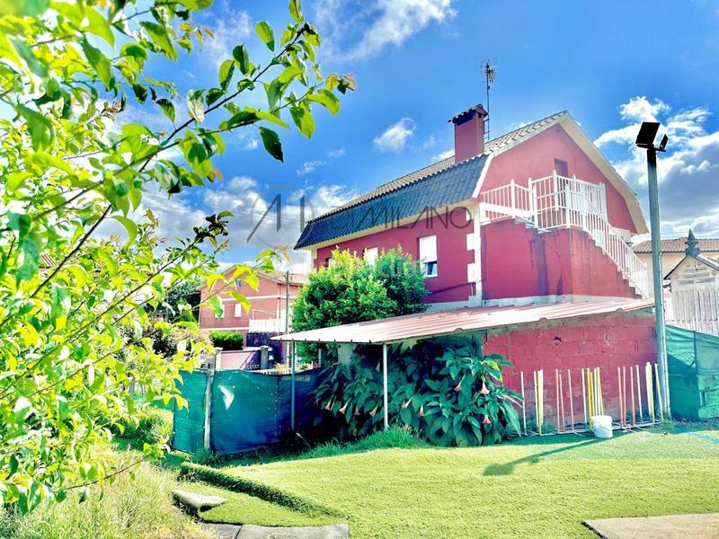 Foto a05ef5c2-aad6-46ca-876c-71400ce5f730. House with heating parking in Cabral - Candeán Vigo