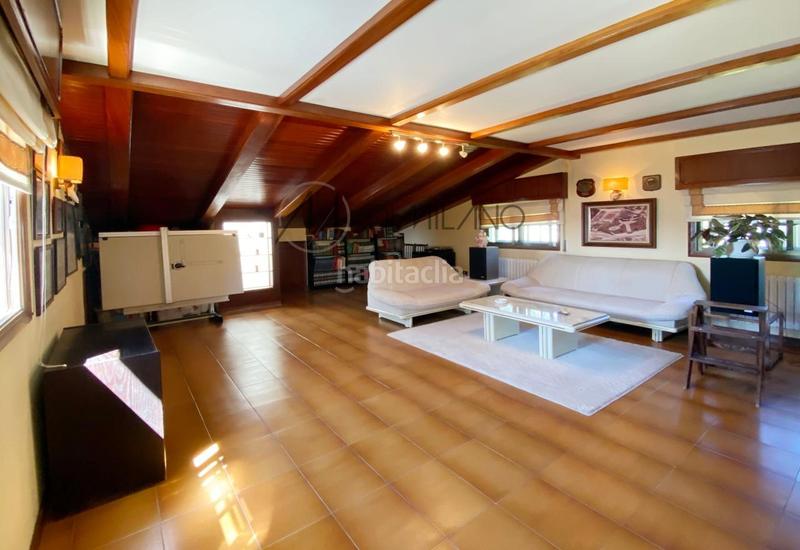 Foto dba08c42-cbfd-4b55-a6ee-fdadd353dec2. Chalet with heating parking pool in Darbo Cangas