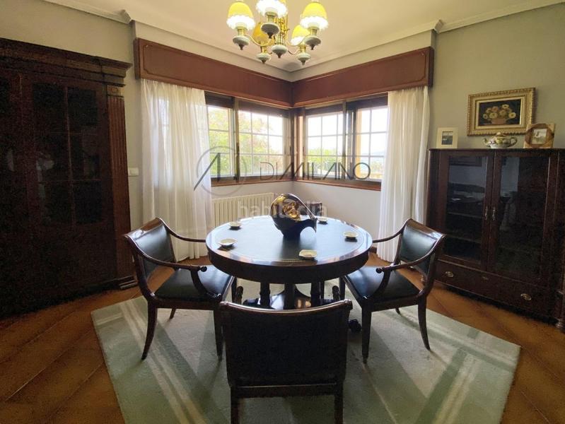 Foto d839808c-4f9c-4ca9-8459-c6404f467a68. Chalet con riscaldamento parcheggio piscina in Darbo Cangas