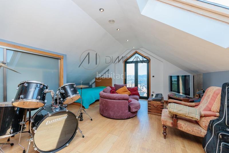 Foto 35a58fc2-d8fe-4564-b21e-26e556be3dcd. Xalet amb calefacció aparcament piscina a Valadares - Beade Vigo