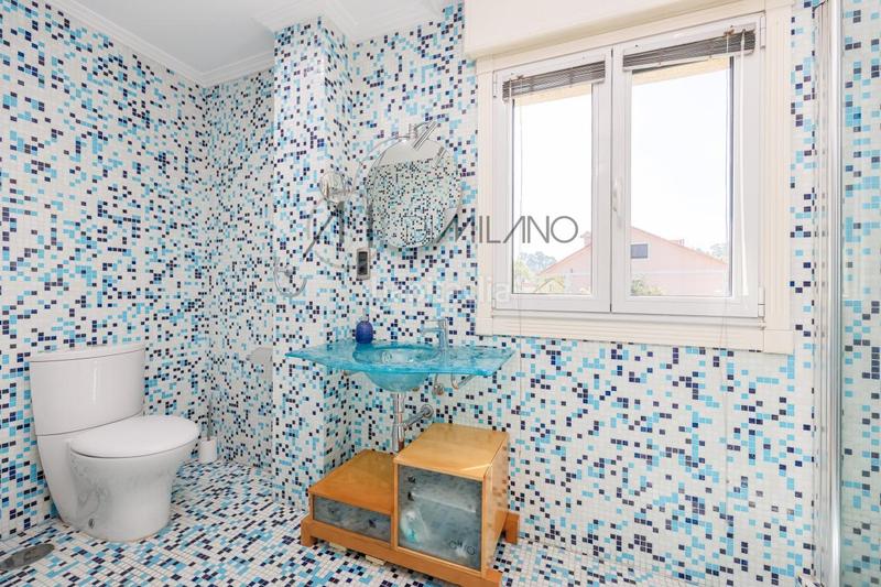 Foto 57730b46-9084-49eb-88b0-57fd25c4c330. Xalet amb calefacció aparcament piscina a Valadares - Beade Vigo