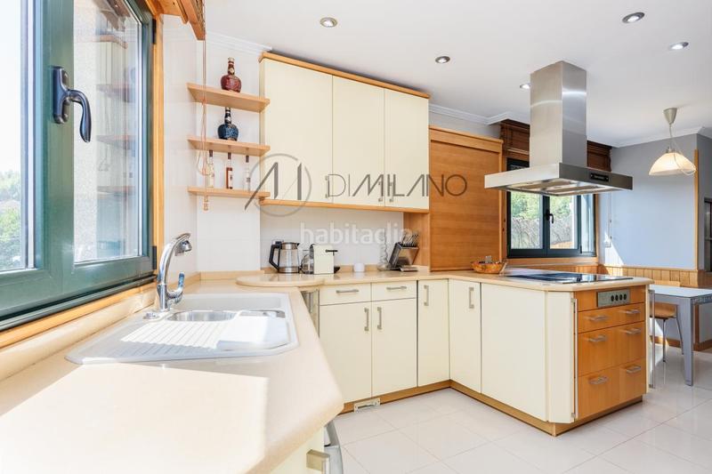 Foto 63b73ed3-2286-4890-ad9d-215214a5962a. Xalet amb calefacció aparcament piscina a Valadares - Beade Vigo