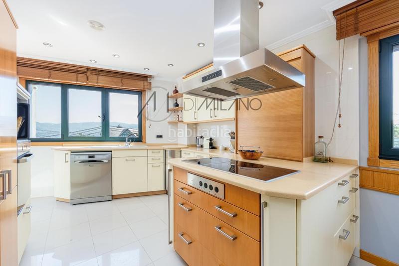 Foto d24388d6-80e0-4f8a-8cca-21278a8c5e30. Xalet amb calefacció aparcament piscina a Valadares - Beade Vigo