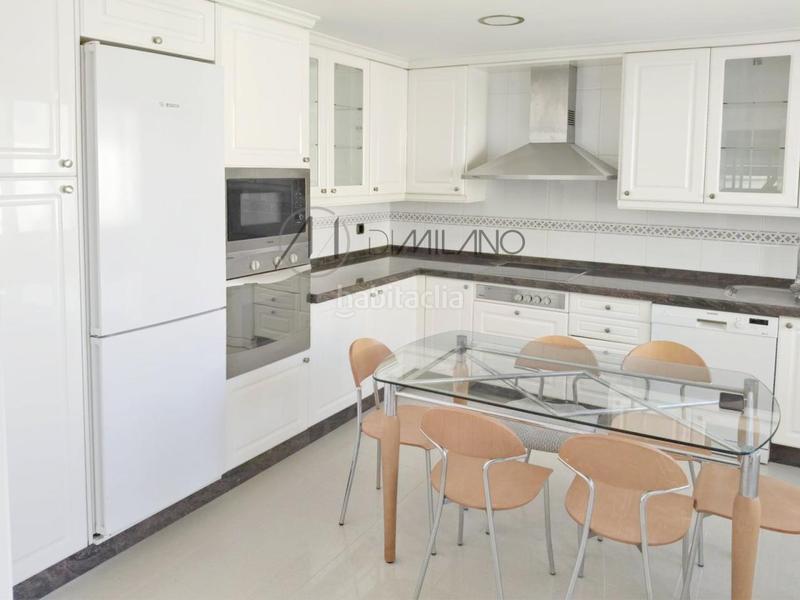 Foto 2ad6d044-9f36-4497-91ba-3e628600a287. Rent flat with heating parking in Centro - Areal Vigo