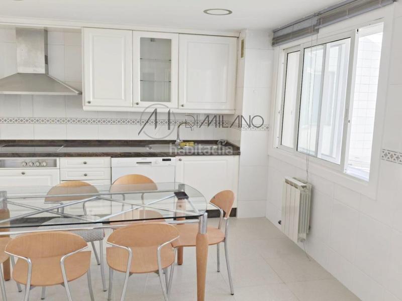 Foto 23fa34bd-7e3f-49c2-9749-82371aa8fe64. Alquiler piso en Centro - Areal Vigo