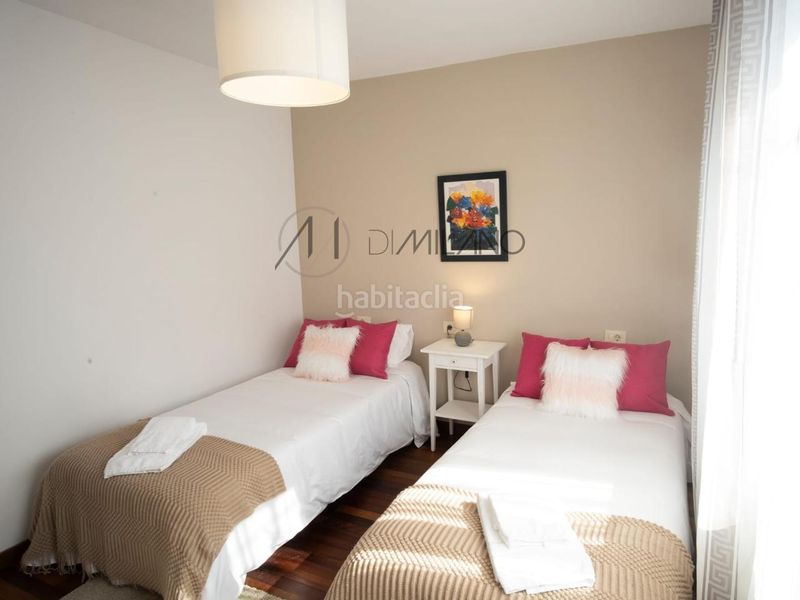 Foto bc59b016-486b-449b-8473-8e1c78732d49. Casa amb calefacció aparcament a Navia Vigo