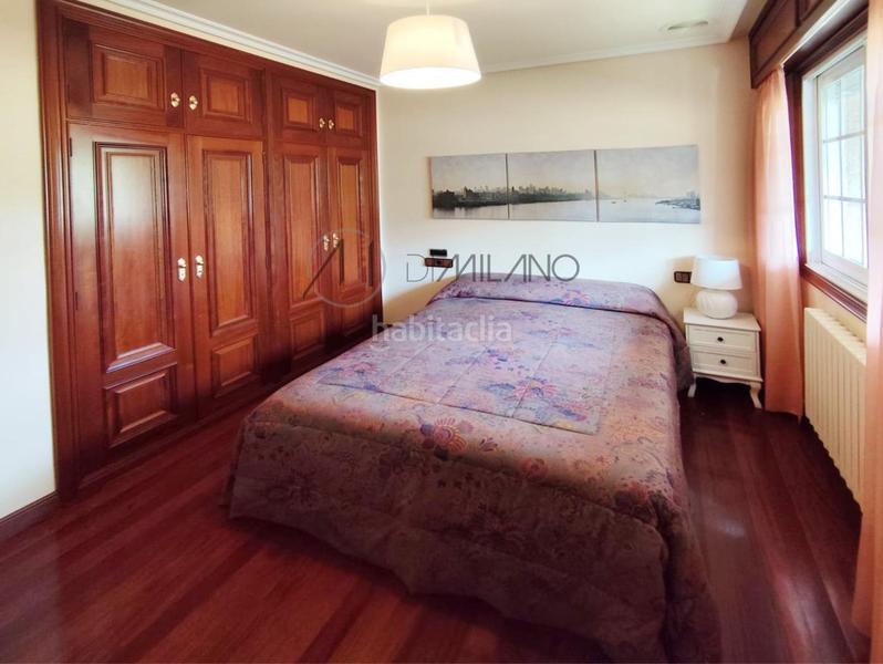 Foto 56427090-9107-420d-8c2b-ba93d68496db. Chalet en Valadares - Beade Vigo