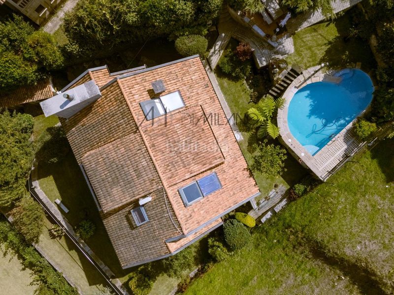Foto d0a998df-2956-4c15-a6bc-bef0a22cec3b. Chalet en Panxón Nigrán