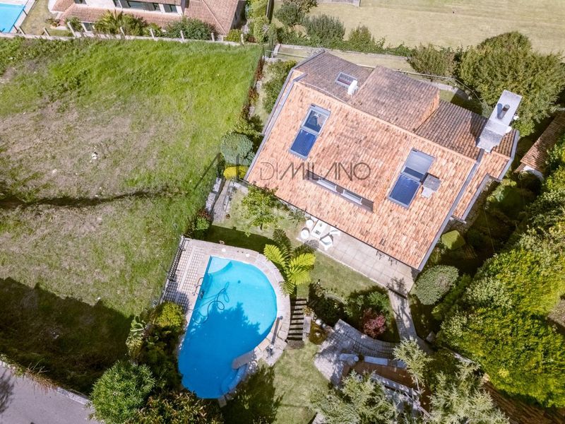Foto 3ff3f3ef-d7df-4ba4-8314-08e6e574de56. Chalet con riscaldamento parcheggio piscina in Panxón Nigrán