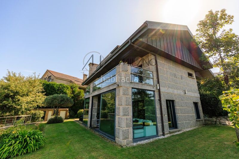 Foto ec669ca4-5bfb-47ce-8236-03bf52037b38. Chalet con riscaldamento parcheggio piscina in Panxón Nigrán