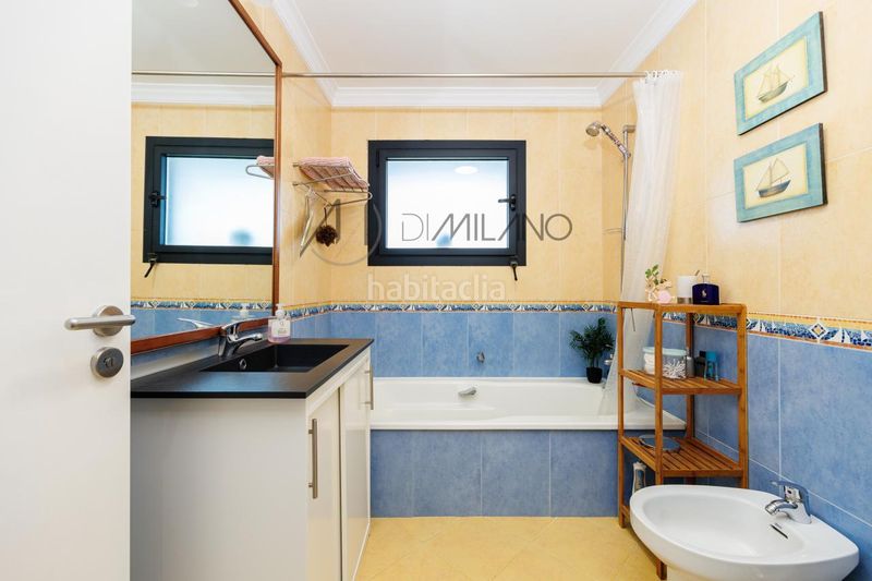 Foto fbe9603f-6041-4160-bfbe-ac6f95d8878d. Chalet con riscaldamento parcheggio piscina in Panxón Nigrán
