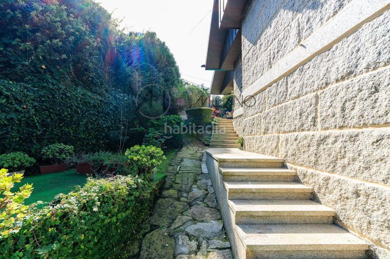 Foto fe6b236c-ab89-4ab3-8f3f-2614f562d020. Chalet con riscaldamento parcheggio piscina in Panxón Nigrán