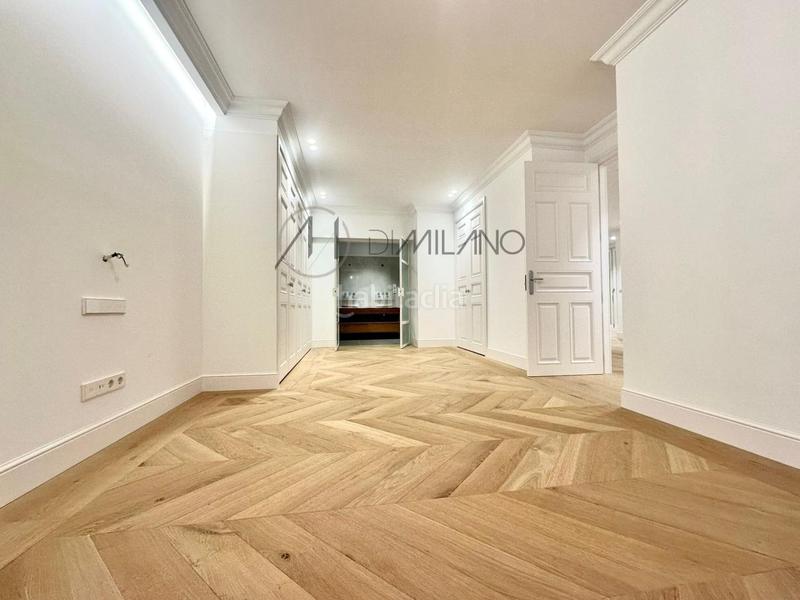 Foto c6873493-f70f-4a31-b0bc-28a0c3c84a3b. Piso en Centro - Areal Vigo